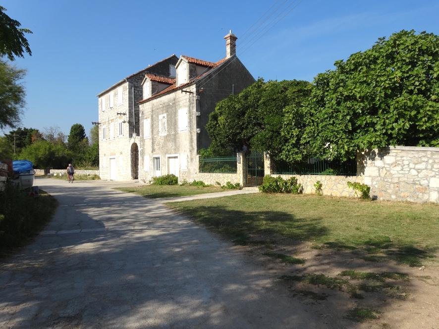 D House Authentic Zlarin House, Relaxing Courtyard And Terrace Exterior foto