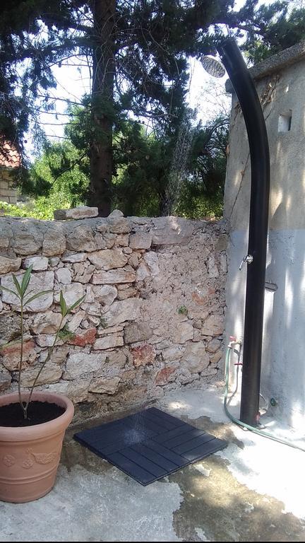 D House Authentic Zlarin House, Relaxing Courtyard And Terrace Quarto foto