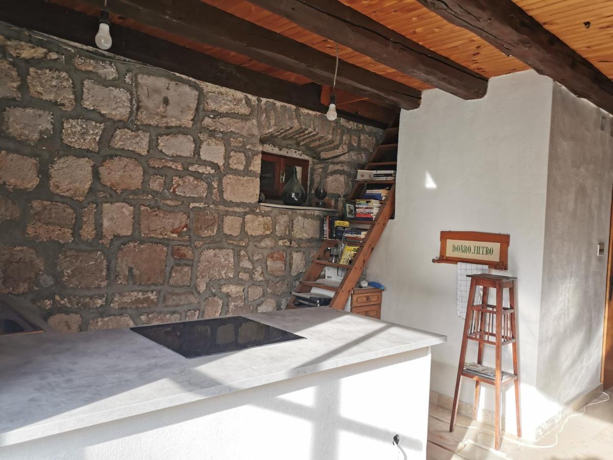 D House Authentic Zlarin House, Relaxing Courtyard And Terrace Exterior foto